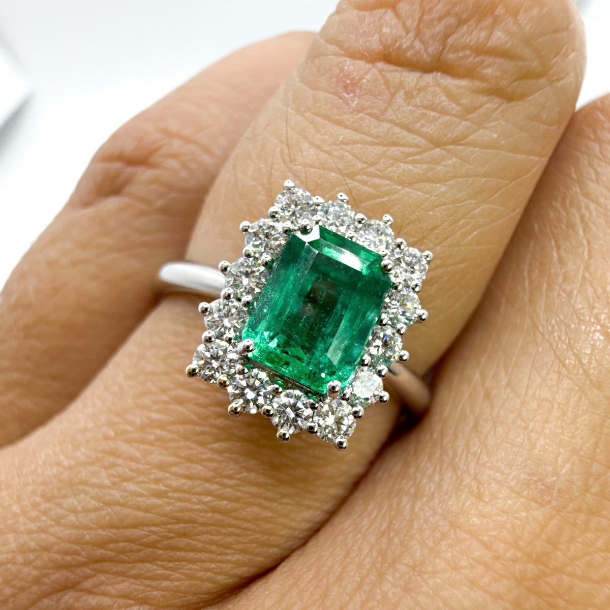 Anello Recarlo con Diamanti e Smeraldo ct.