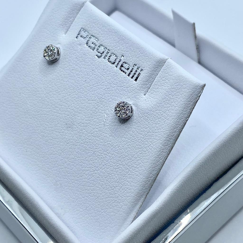 Orecchini Pg Gioielli Punto Luce Pavè con Diamanti Ct. 0,09