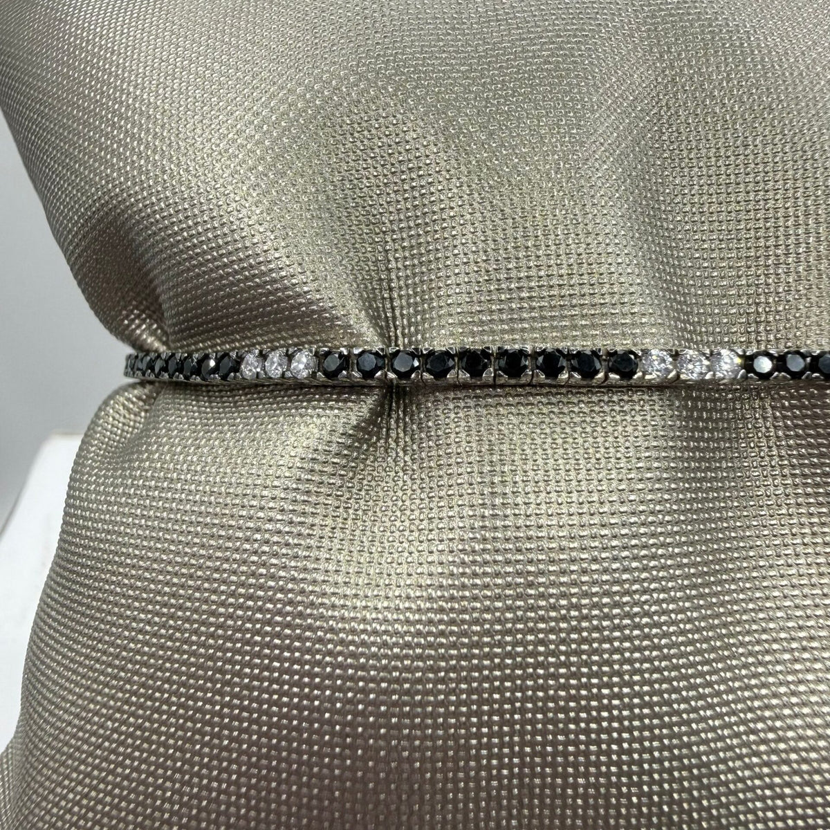 Bracciale Tennis in Oro 18KT 18KT e Zirconi
