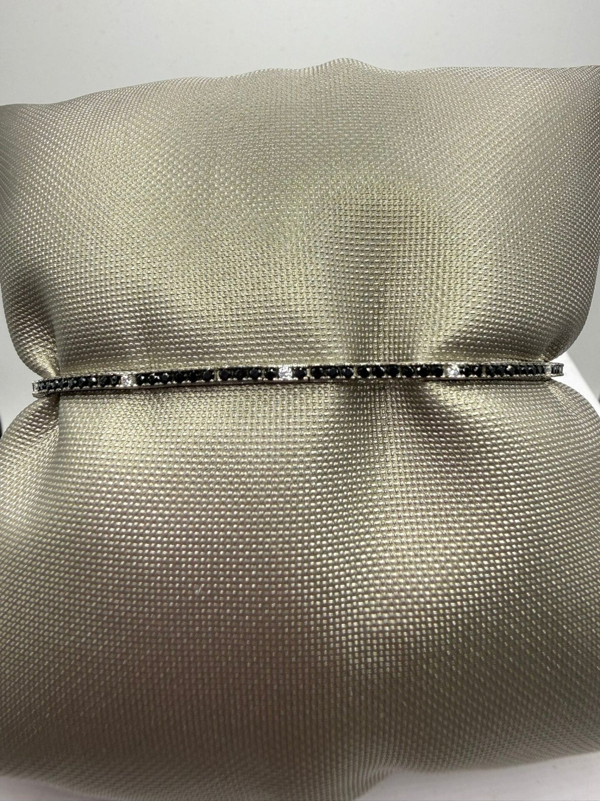 Bracciale Tennis in Oro 18KT 18KT e Zirconi Neri e Bianchi