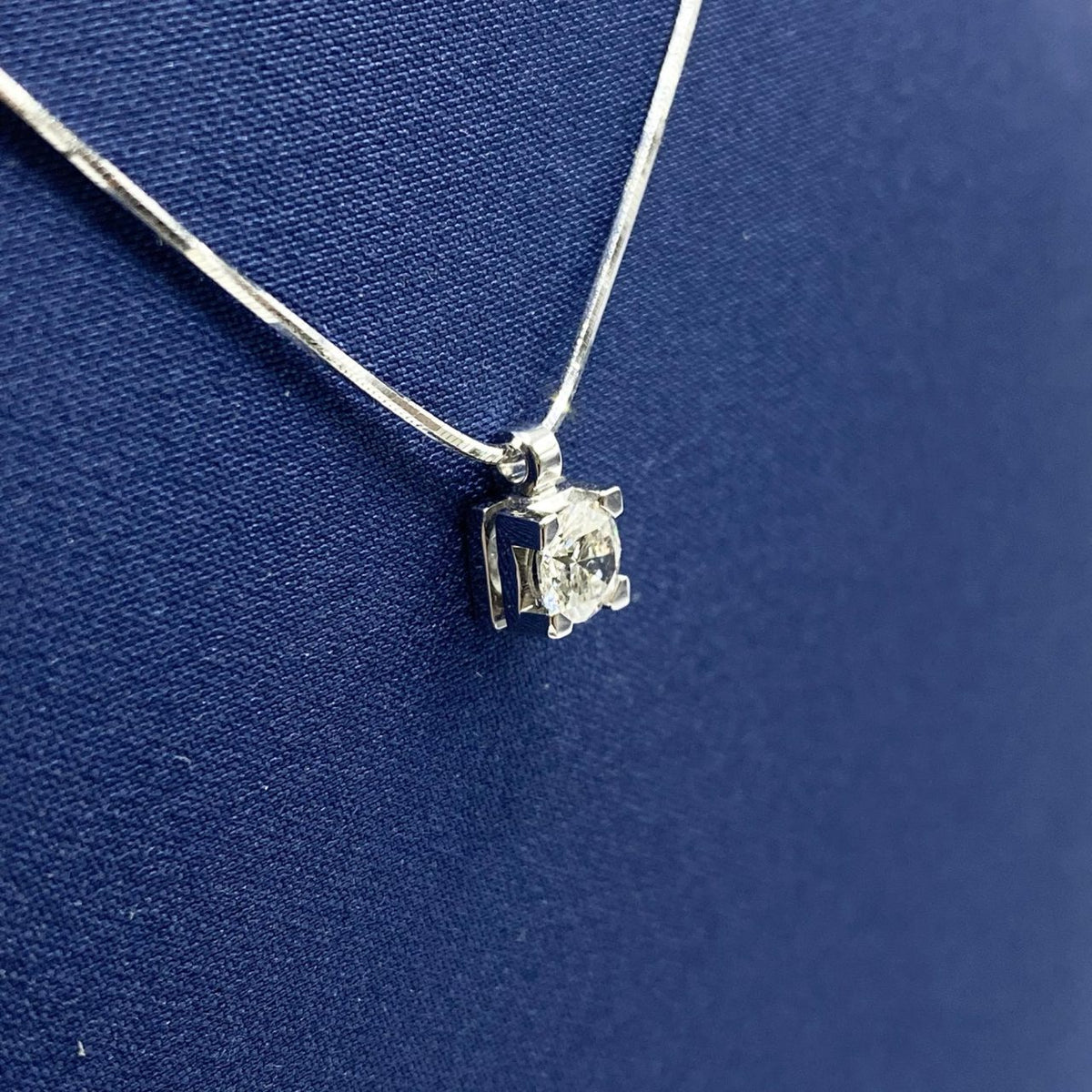 Collana Recarlo Punto Luce in Oro 18KT e Diamante Ct 0.50 F-IF