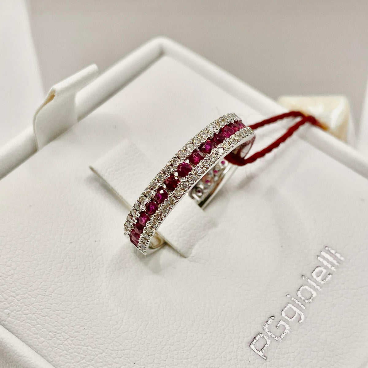 Anello Veretta Donna PG Gioielli con Rubini Ct 0.46 e Diamanti
