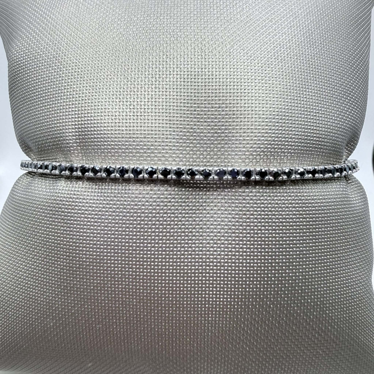 Bracciale Tennis in Oro 18KT 18KT e Zirconi Neri