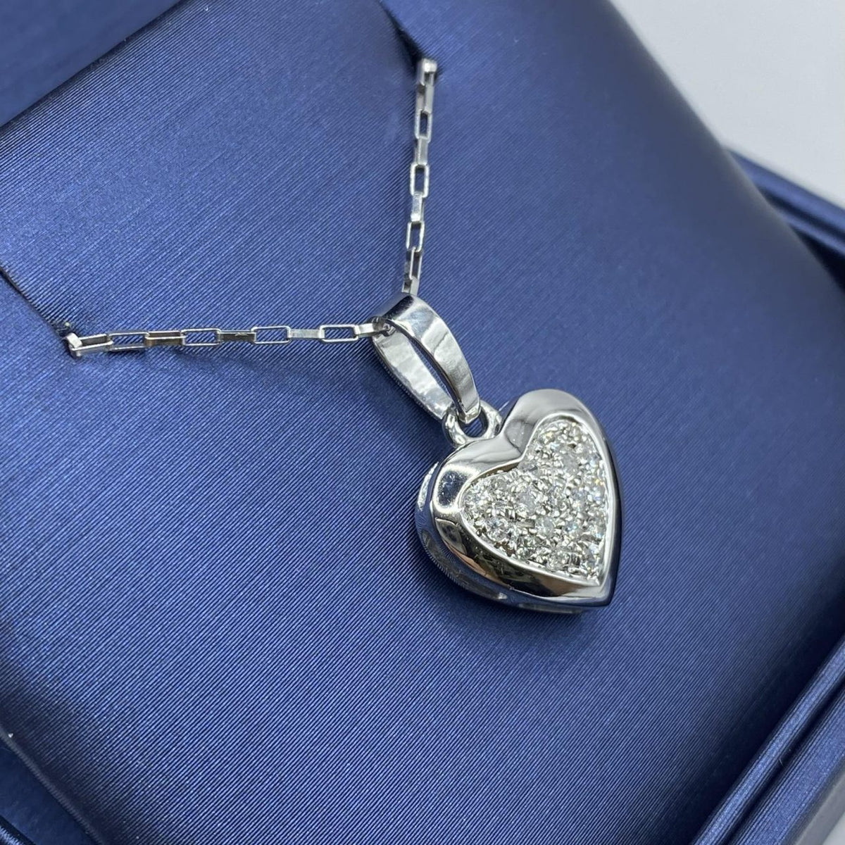 Collana a Cuore Donna in Oro 18KT 18KT e Diamanti Ct 0.18
