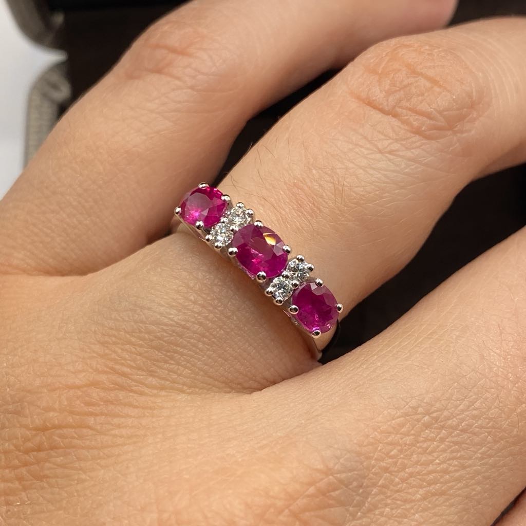 Anello Trilogy Donna Crivelli con Rubini ct 1,19 e Diamanti