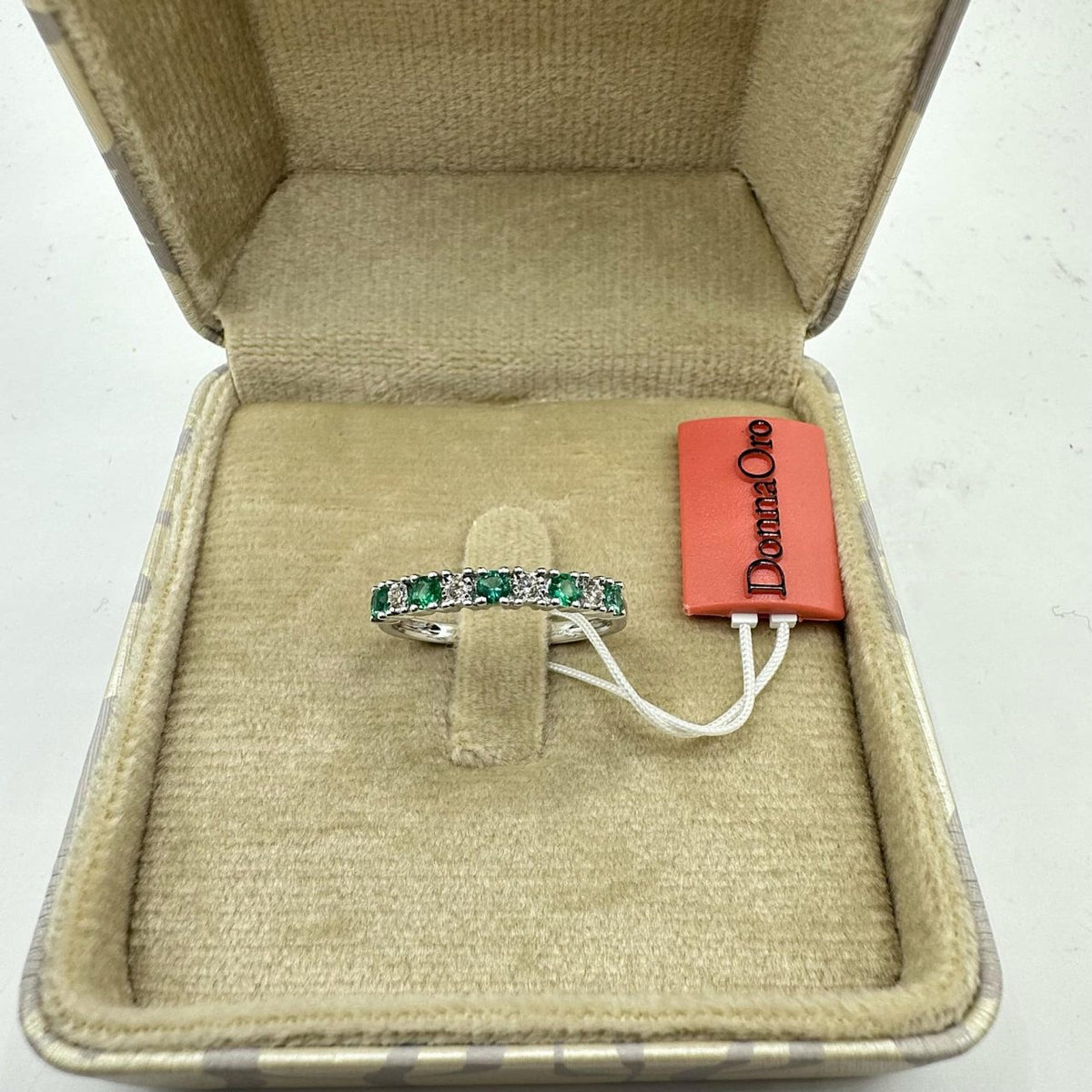 Anello Veretta Donna Oro 18KT con Smeraldi Ct 0.25 e Diamanti