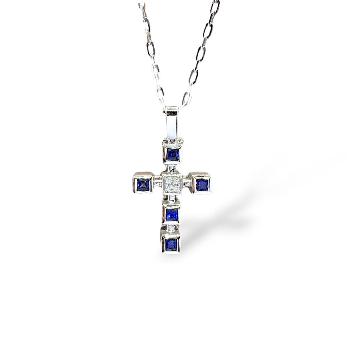 Collana Con Croce in Oro 18KT 18KT e Diamanti Bianchi e Zaffiri