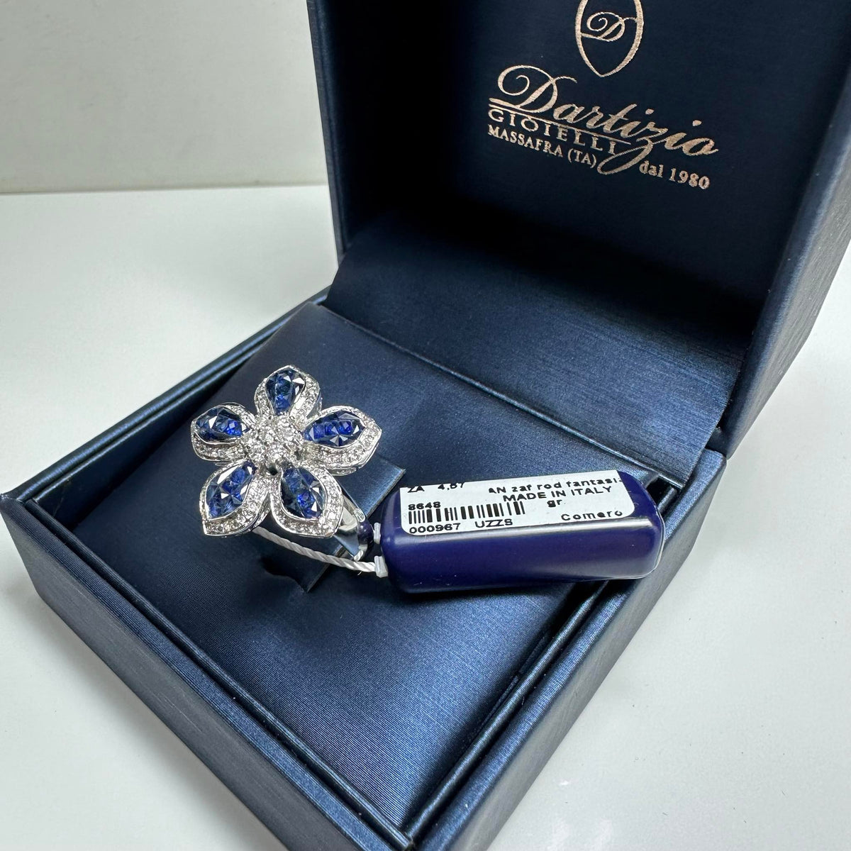 Anello Dartizio Gioielli a Fiore in Oro 18KT 18KT con Zaffiri e Diamanti