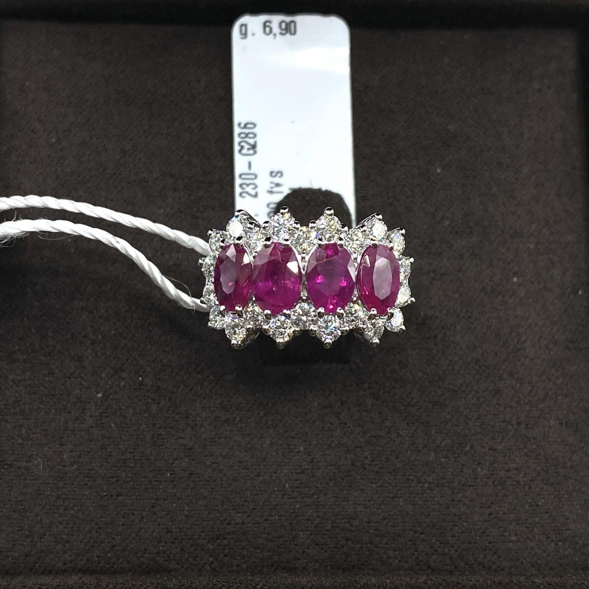 Anello Donna Crivelli con Rubini Ct 2.14 e Diamanti