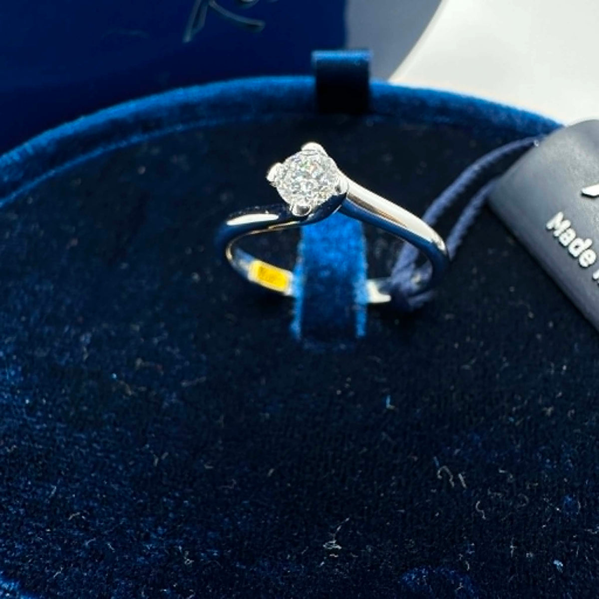 Anello Solitario Recarlo in Oro 18KT 18KT e Diamante 0,24 G-IF