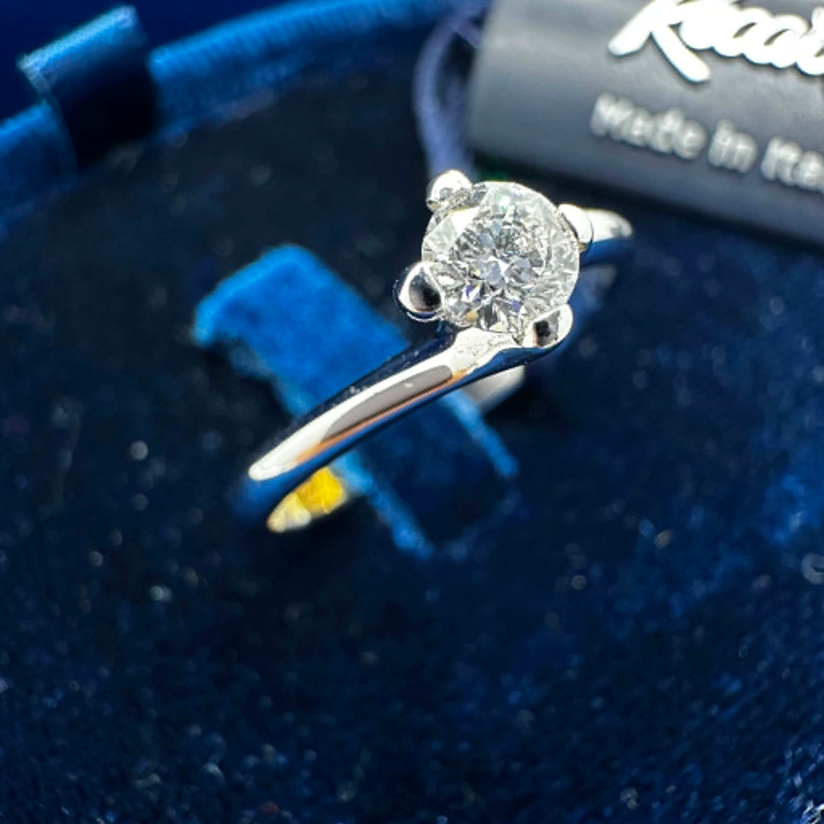 Anello Solitario Recarlo in Oro 18KT 18KT e Diamante 0,24 G-IF