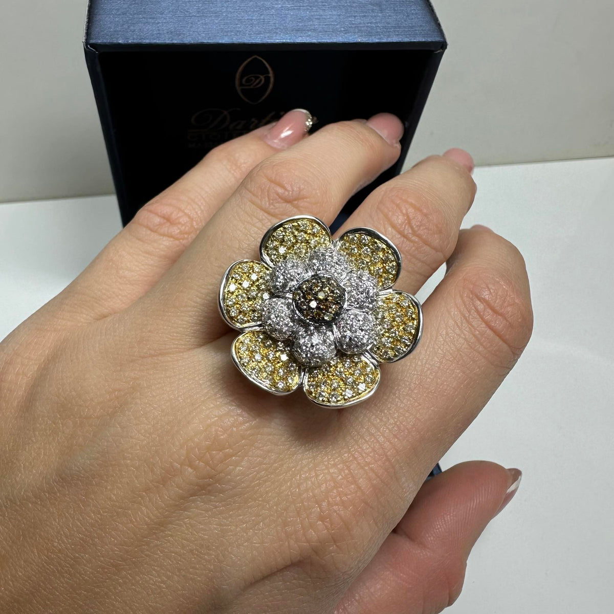 Anello Dartizio Gioielli a Fiore in Oro 18KT 18KT con Diamanti
