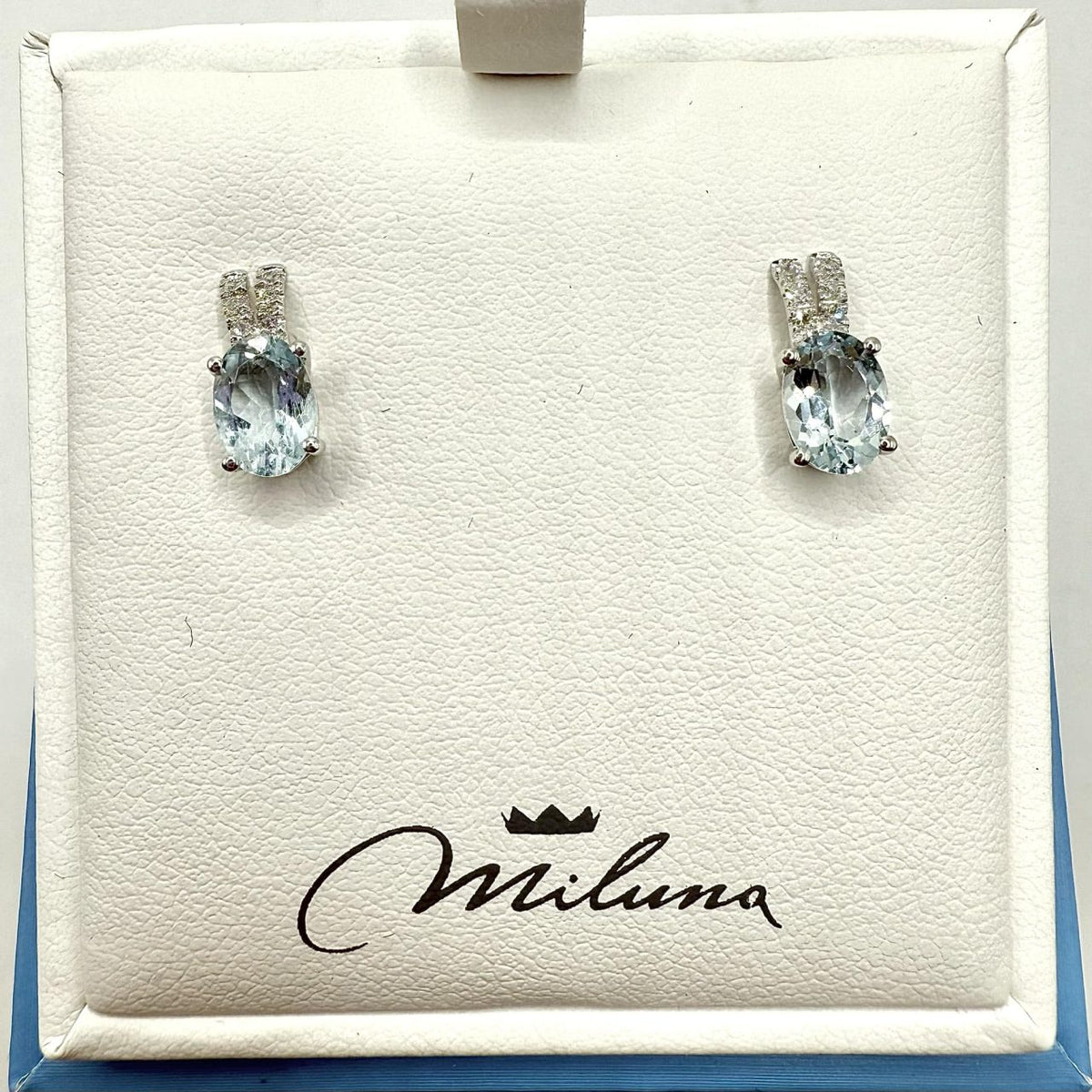Orecchini Miluna in Oro 18KT con Diamanti e Acquamarina Ct. 1.34