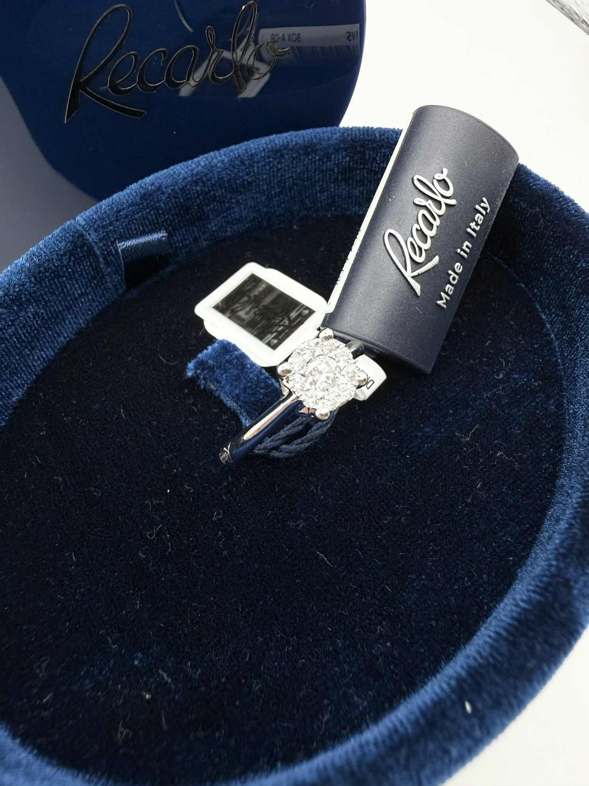 Anello Donna solitario Recarlo Nodo D'amore con Diamanti Ct. 0.30