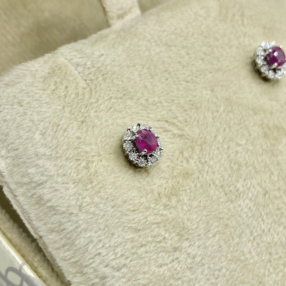 Orecchini Donna Oro 18KT con Rubini Ct. 0.40 e Diamanti