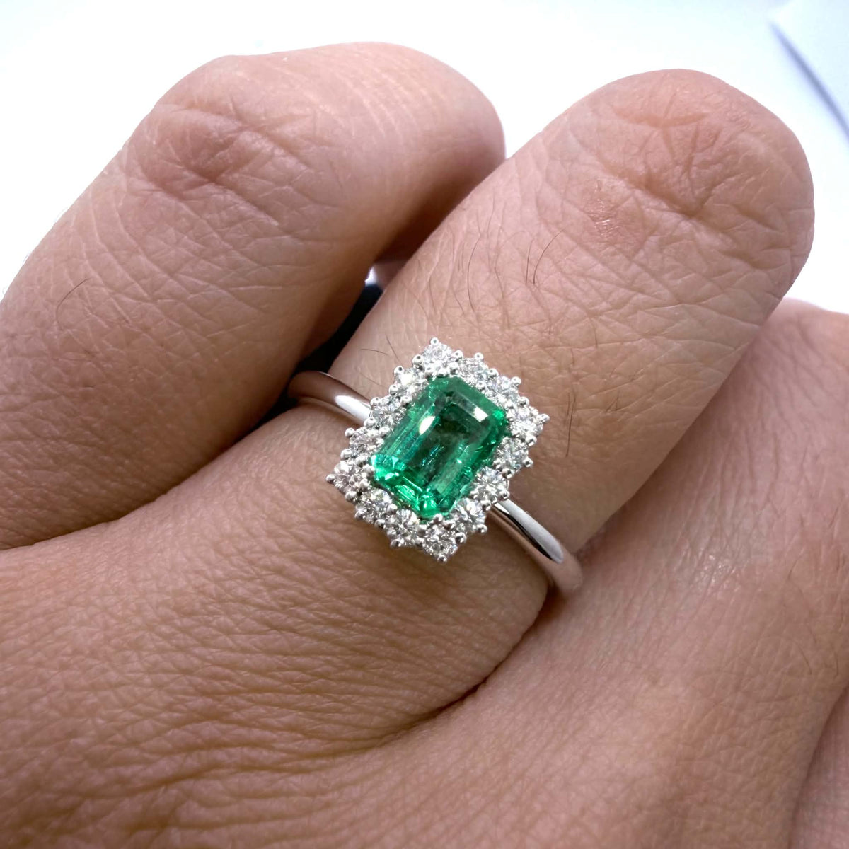 Anello Recarlo con Diamanti e Smeraldo ct.