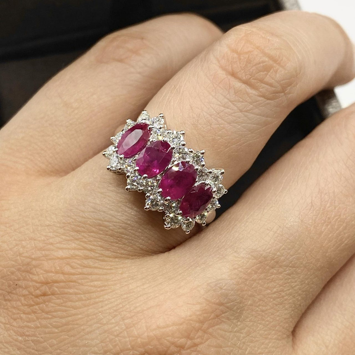 Anello Donna Crivelli con Rubini Ct 2.14 e Diamanti