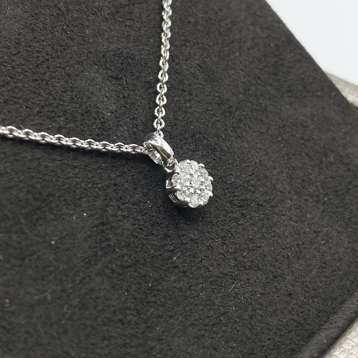 Collana Punto Luce Pavè Crivelli in Oro 18KT 18KT e Diamanti Ct. 0,13