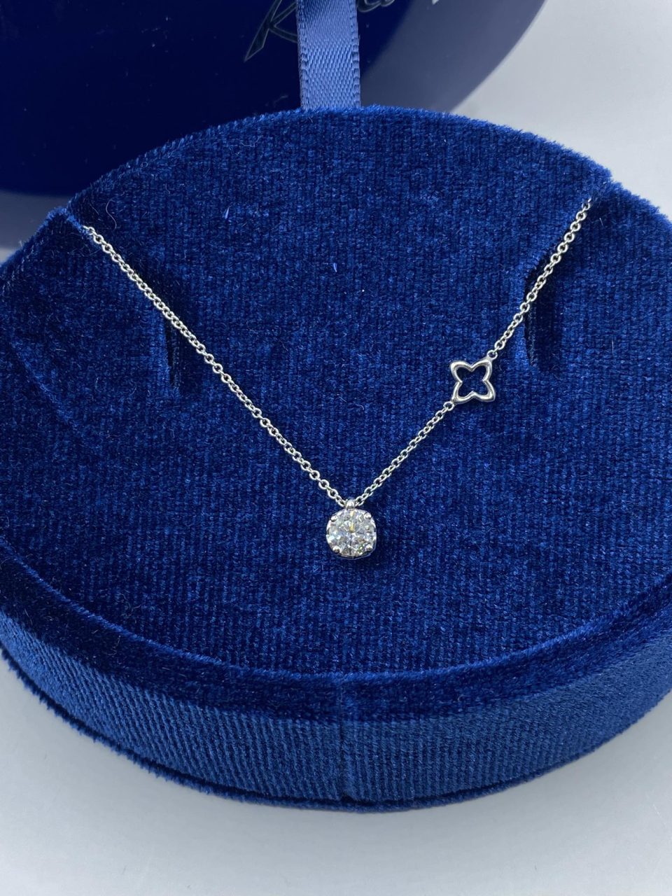Collana Punto Luce Recarlo Anniversary in Oro 18KT 18KT e Diamante ct. 0,37