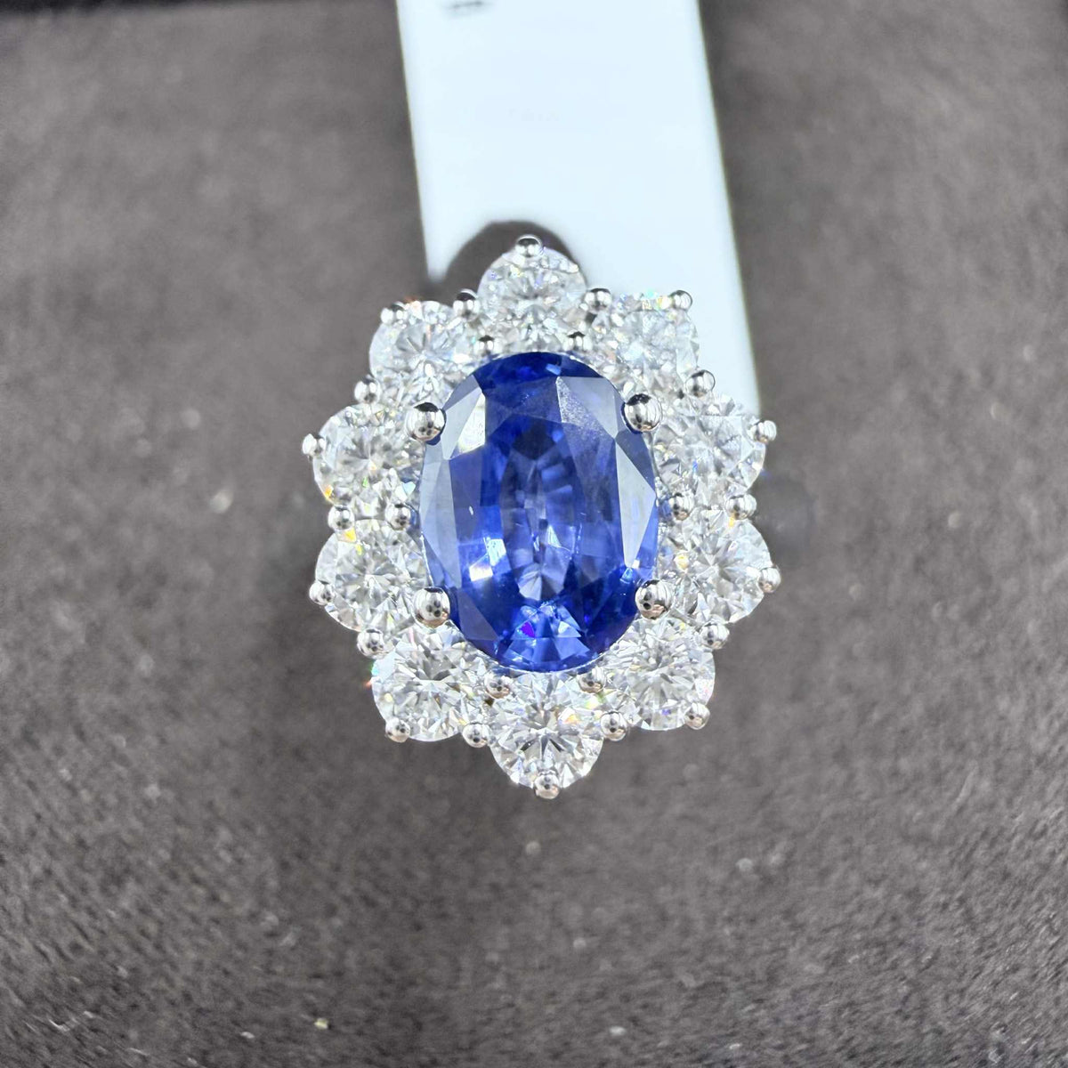 Anello Donna Crivelli con Zaffiro 1.50 e Diamanti