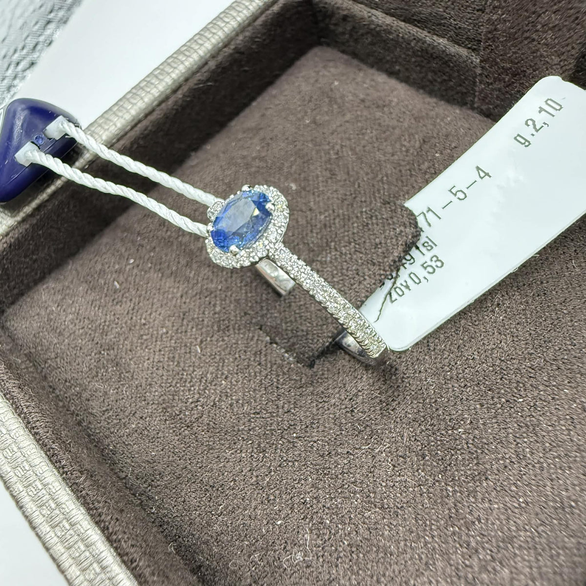 Anello Donna Crivelli con Zaffiro ct. 0,53 e Diamanti