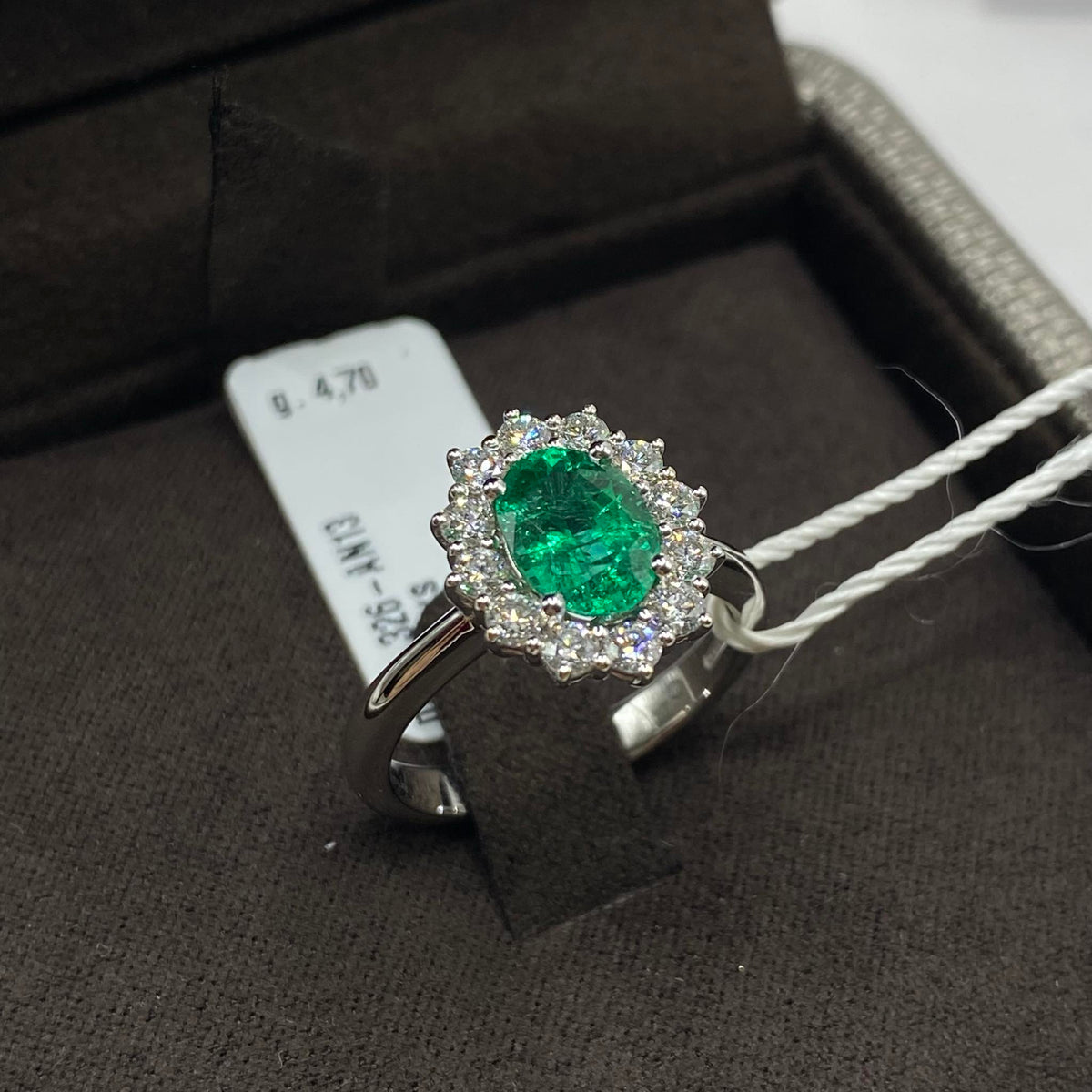 Anello Donna Crivelli con Diamanti e Smeraldo Ct 1.25