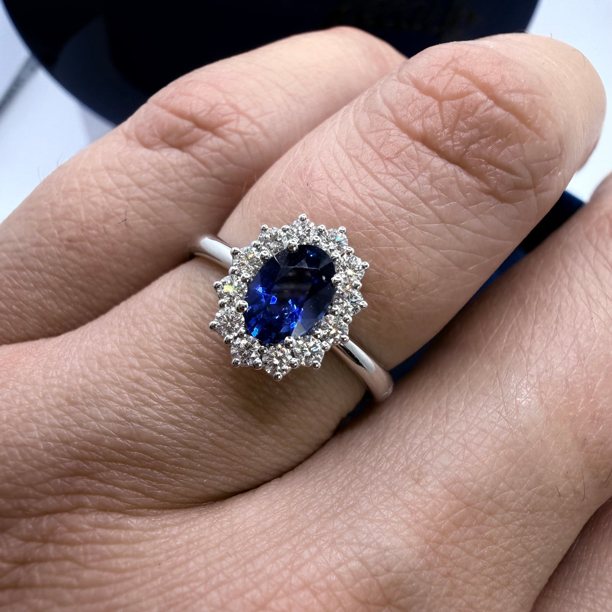 Anello Donna Recarlo con Diamanti e Zaffiro Ct. 0,83