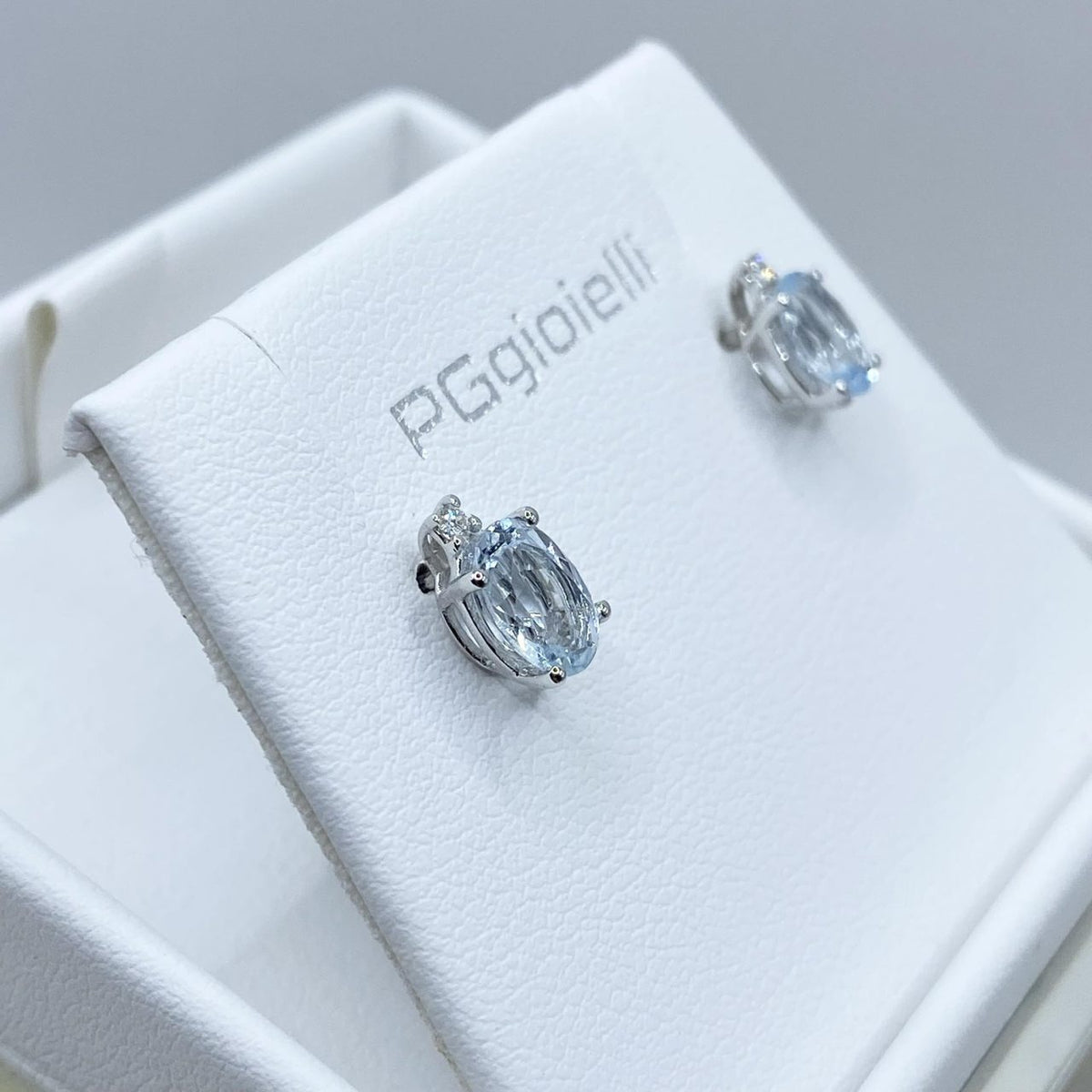 Orecchini Pg Gioielli in Oro 18KT con Acquamarina ct 1,54 e Diamanti