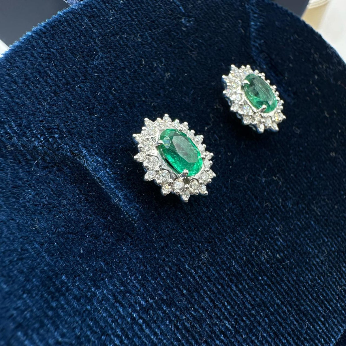 Orecchini Recarlo con Diamanti e Smeraldi Ct. 1,44