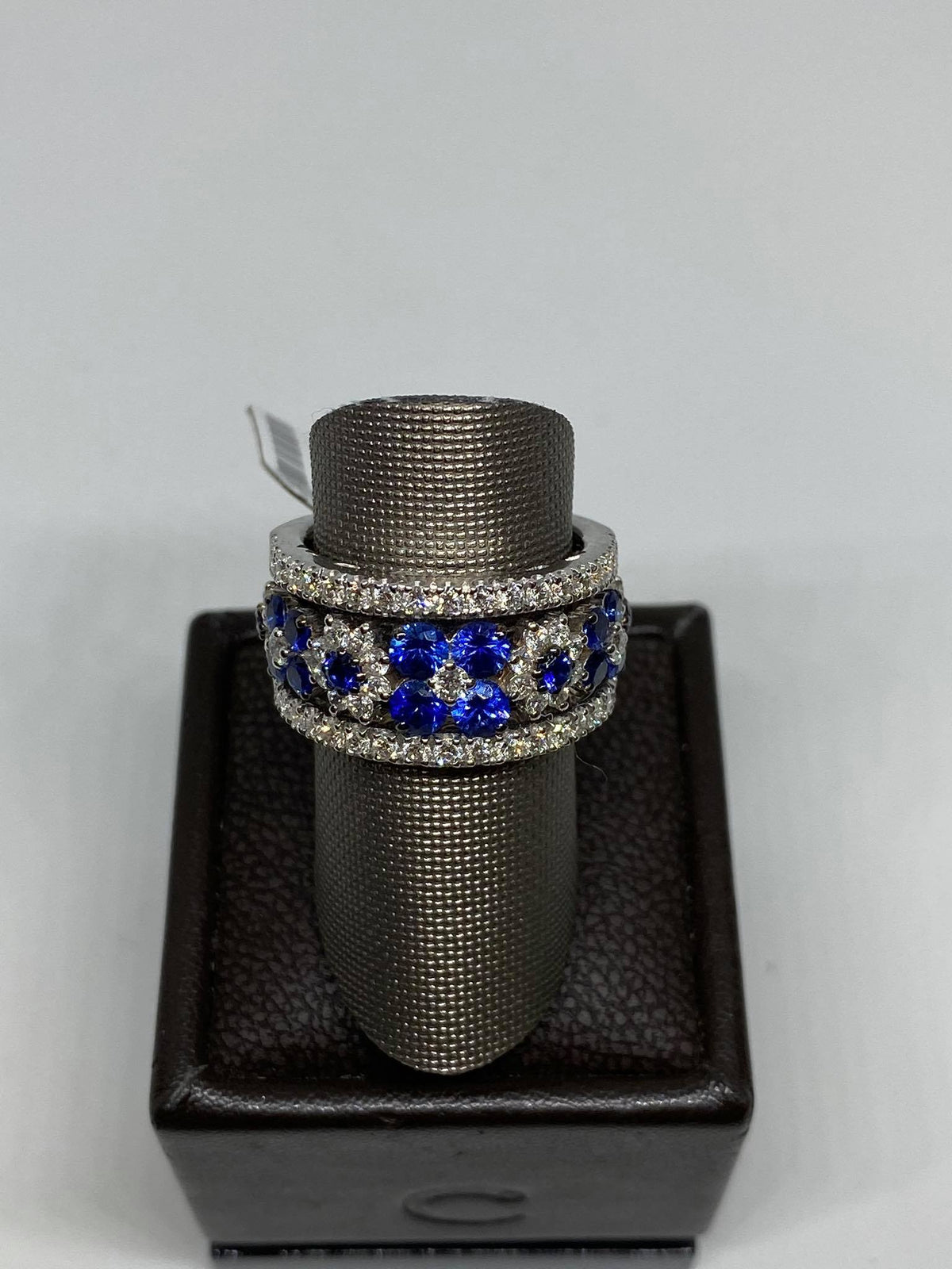Anello Fascione Donna Crivelli Con Zaffiri Ct 1.80 e Diamanti