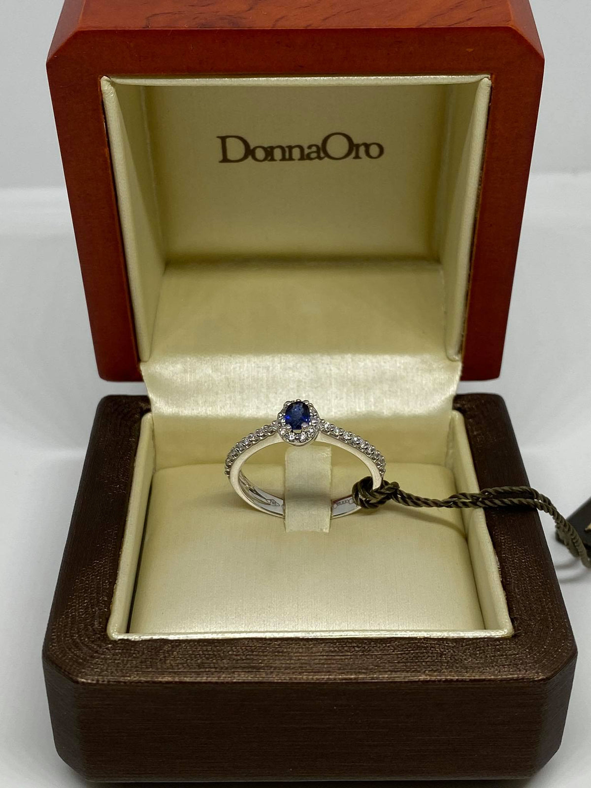 Anello Donna Oro 18KT con zaffiro Ct 0.20 e diamanti