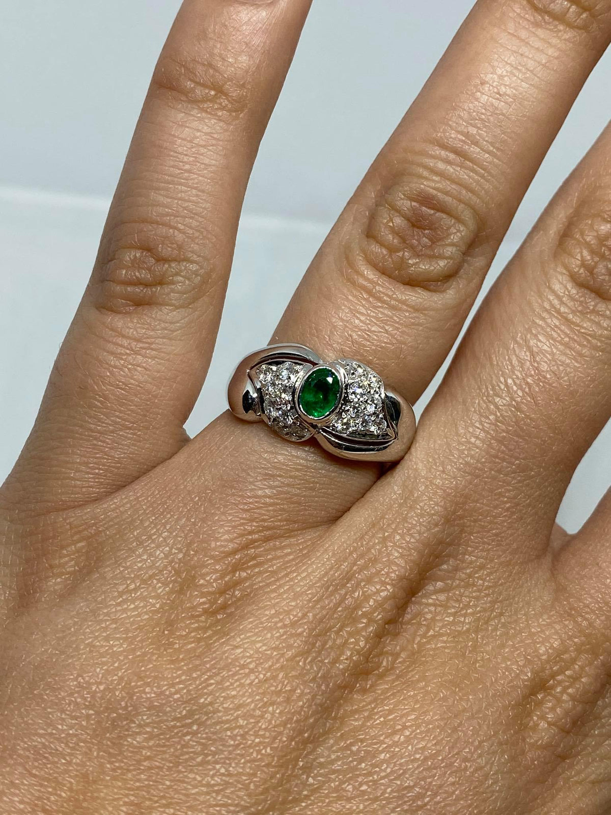 Anello Donna Salvini con Smeraldo ct 0.39 e Diamanti