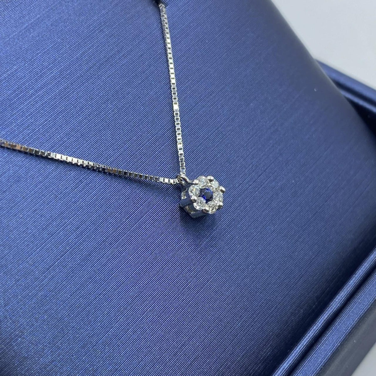 Collana Punto Luce Comete in Oro 18KT con Zaffiro e Diamanti