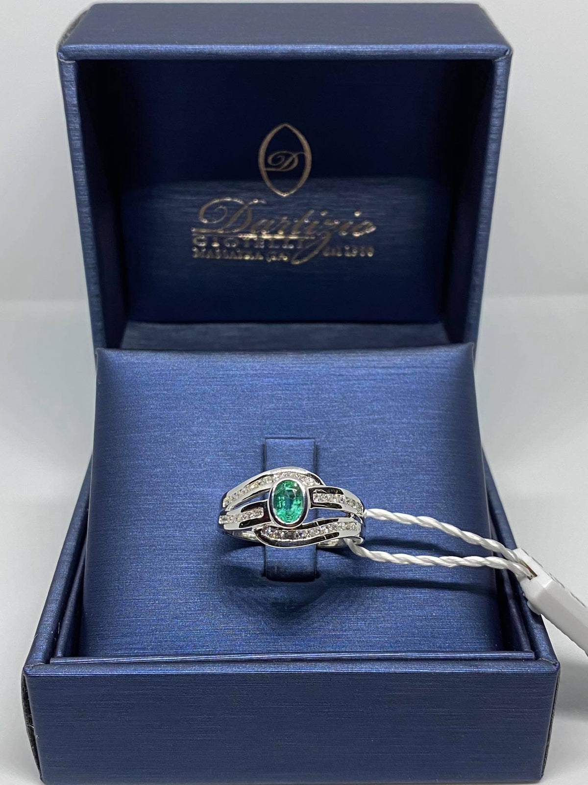 Anello Donna in Oro 18KT 18KT con Smeraldo Ct 0.30 e Diamanti