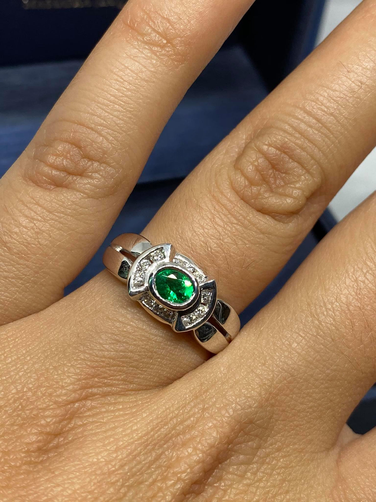 Anello Donna Dartizio Gioielli con Smeraldo Ct 0.39 e Diamanti