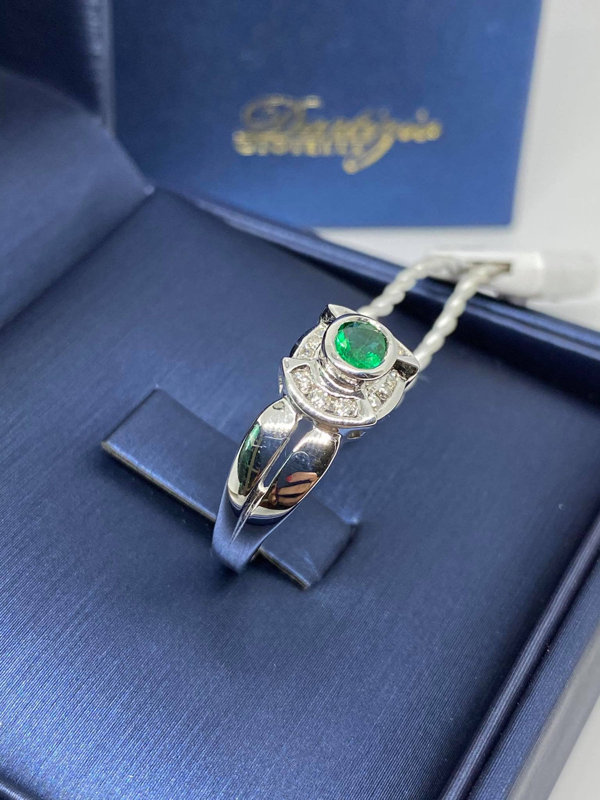 Anello Donna Dartizio Gioielli con Smeraldo Ct 0.39 e Diamanti