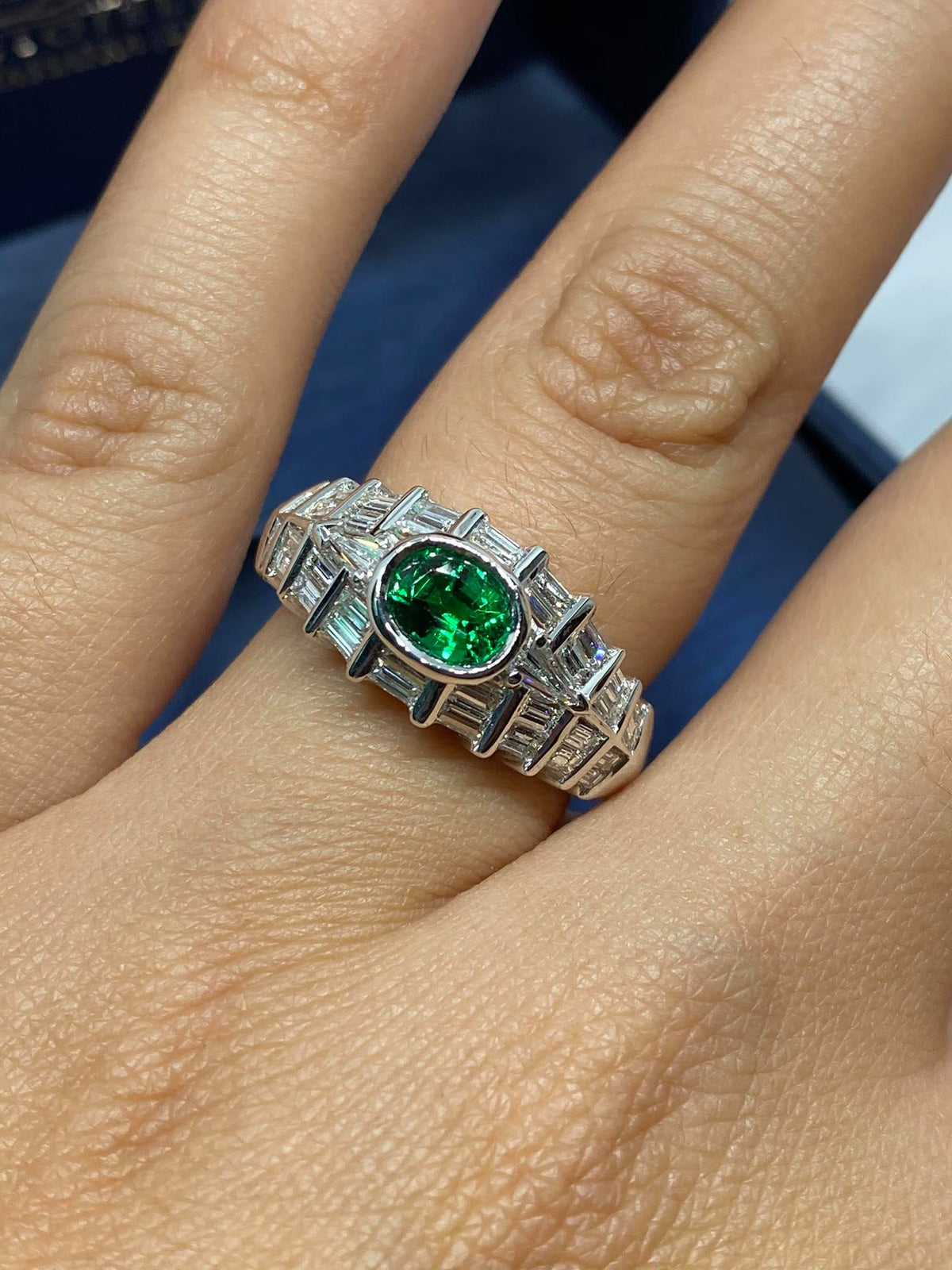 Anello Donna Dartizio Gioielli con Smeraldo Ct 0.75 e Diamanti