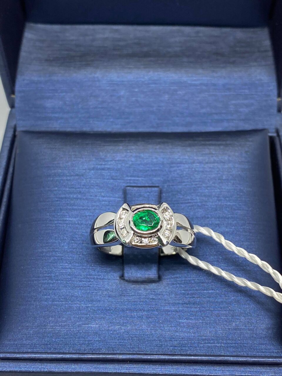 Anello Donna Dartizio Gioielli con Smeraldo Ct 0.39 e Diamanti