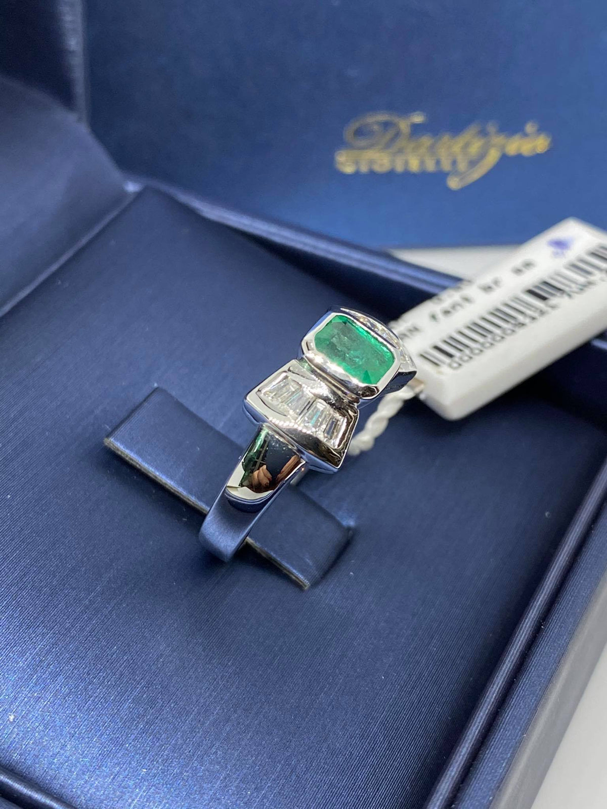 Anello Donna Dartizio Gioielli con Smeraldo Ct 0.60 e Diamanti