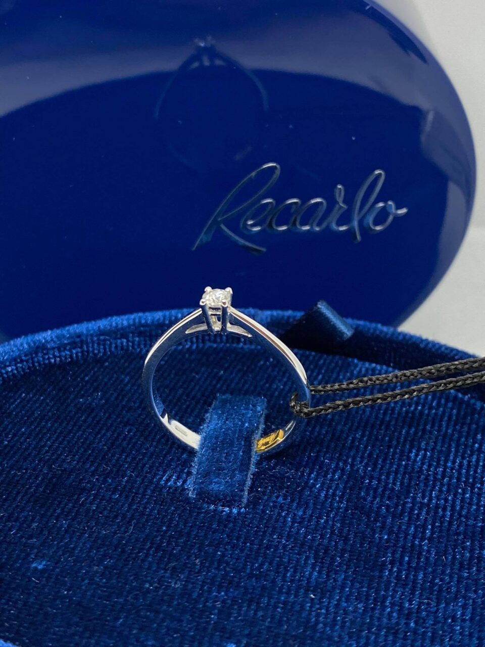 Anello Solitario Recarlo con Diamante Ct 0.12