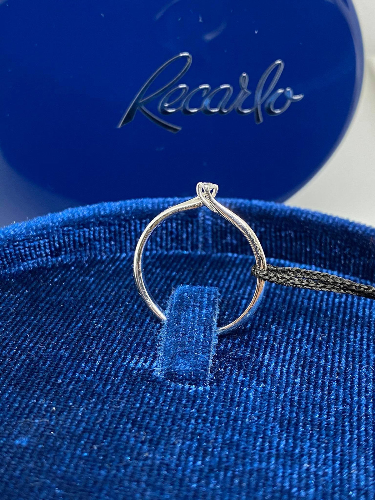 Anello Solitario Recarlo modello Valentino Ct 0.04