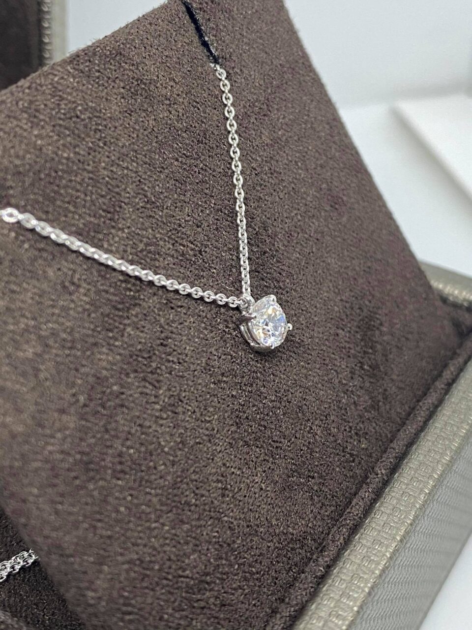 Collana Punto Luce Crivelli con Diamante Ct 0.43