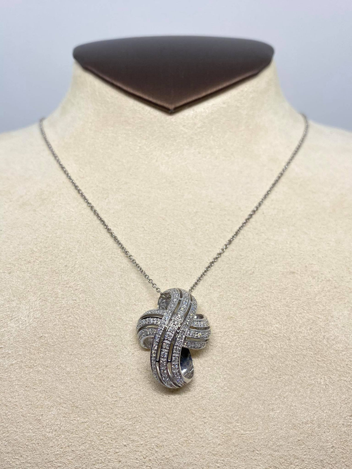 Collana Croce Donna Oro 18KT con Diamanti DFPF23090.31