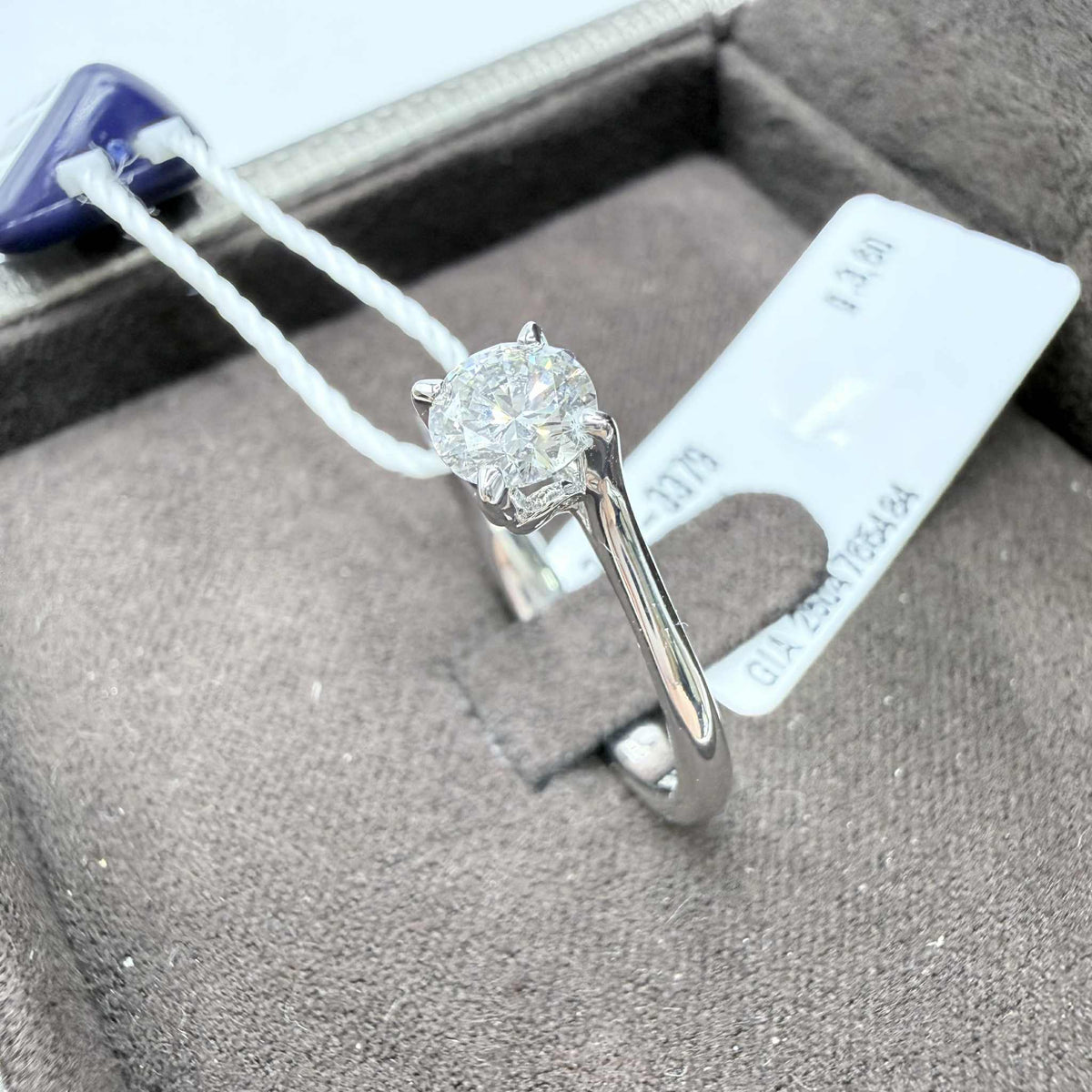 Anello Crivelli Solitario in Oro 18KT 18KT e Diamante GIA Ct 0.51