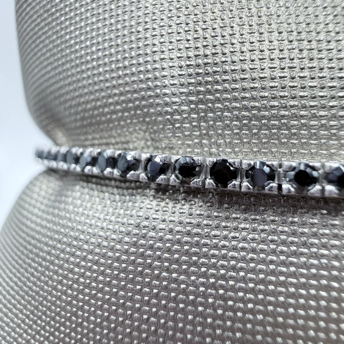 Bracciale Tennis in Oro 18KT 18KT e Zirconi Neri