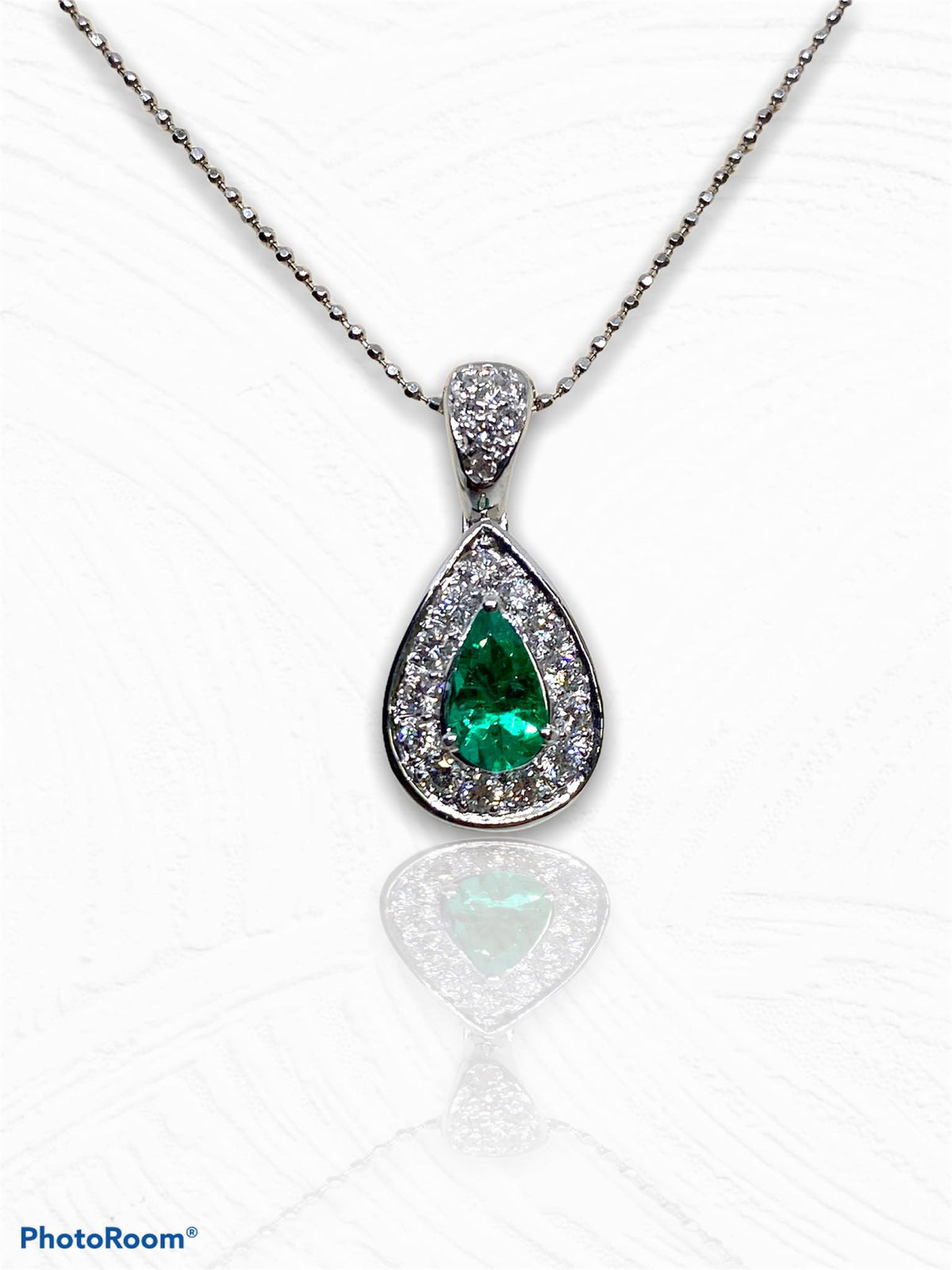Collana Donna con Smeraldo a Goccia e Diamanti