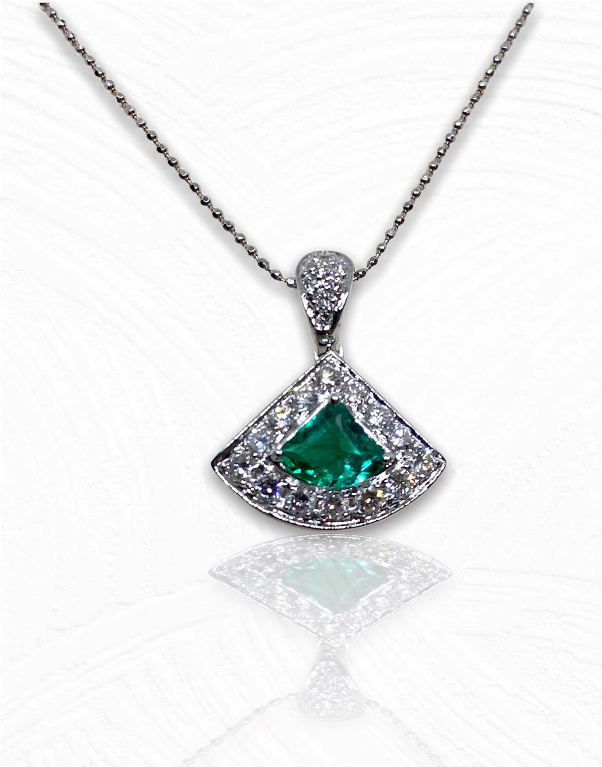 Collana Donna con Smeraldo e Diamanti