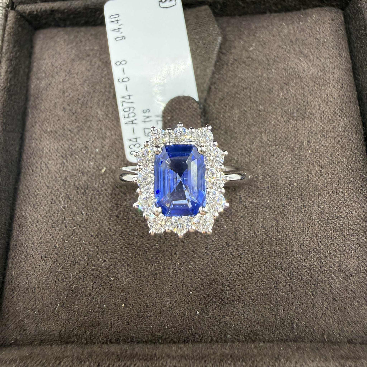 Anello Donna Crivelli con Zaffiro 1,74 e Diamanti