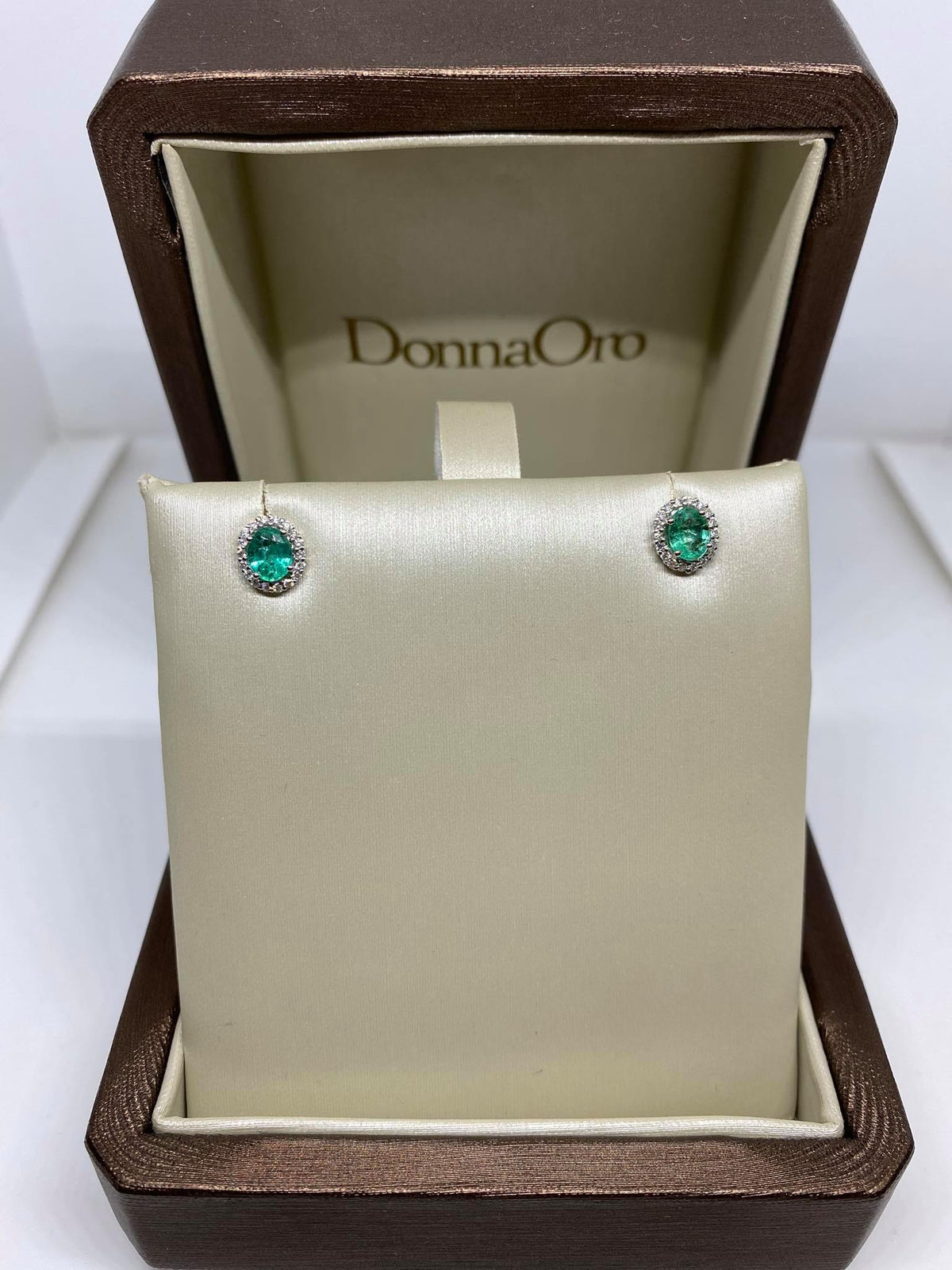 Orecchini Donna Oro 18KT con Smeraldi Ct. 0,70 e Diamanti