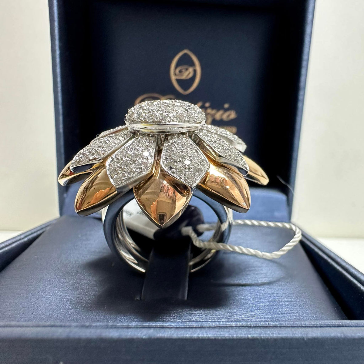 Anello Dartizio Gioielli a Fiore in Oro 18KT 18KT e Rosè con Diamanti